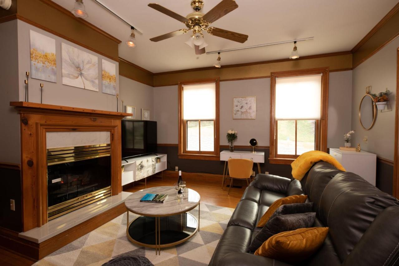 גלנה Riverboat Suites מראה חיצוני תמונה